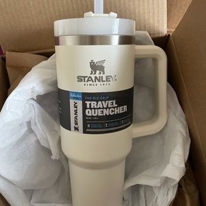 Stanley 40 oz. Adventure Quencher Tumbler Color Cream